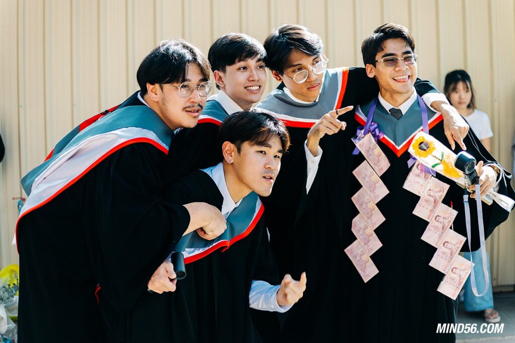 ถ่ายรูปวันซ้อม รับปริญญา มศว 2568