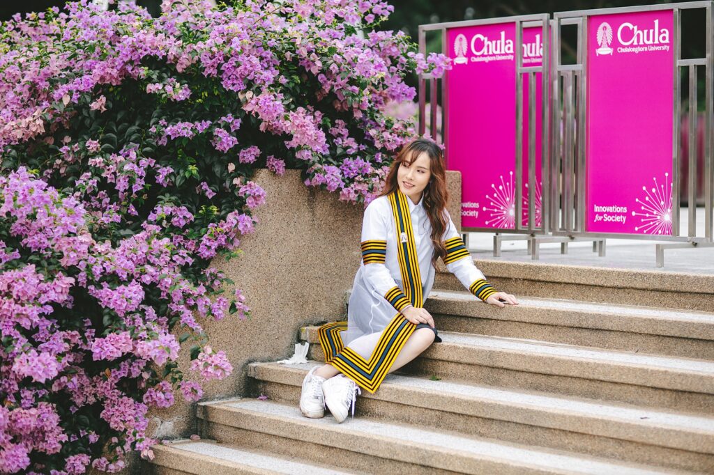 ถ่ายนอกรอบ ชุดครุย จุฬา 2569