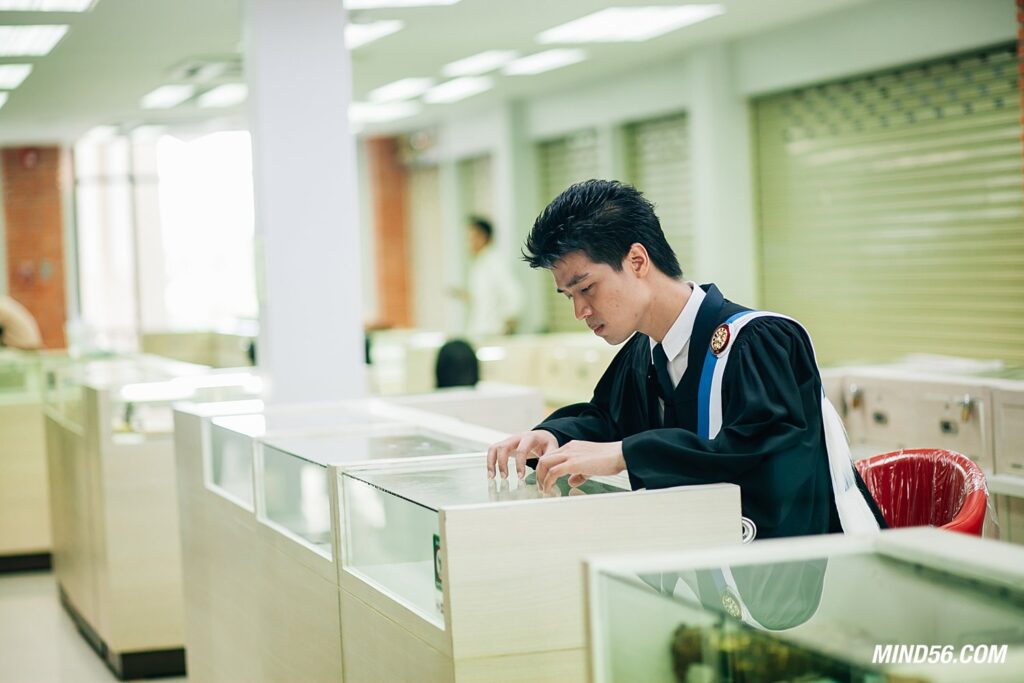 ถ่ายนอกรอบ รับปริญญา มธ 2568