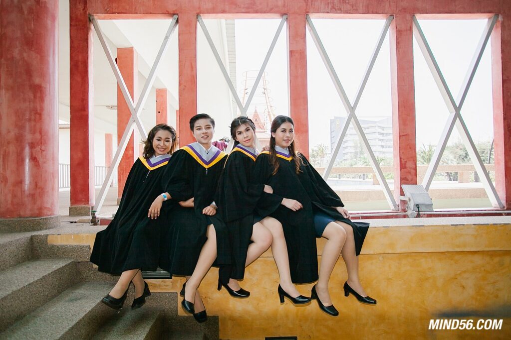 ถ่ายนอกรอบ กลุ่ม ม.บูรพา