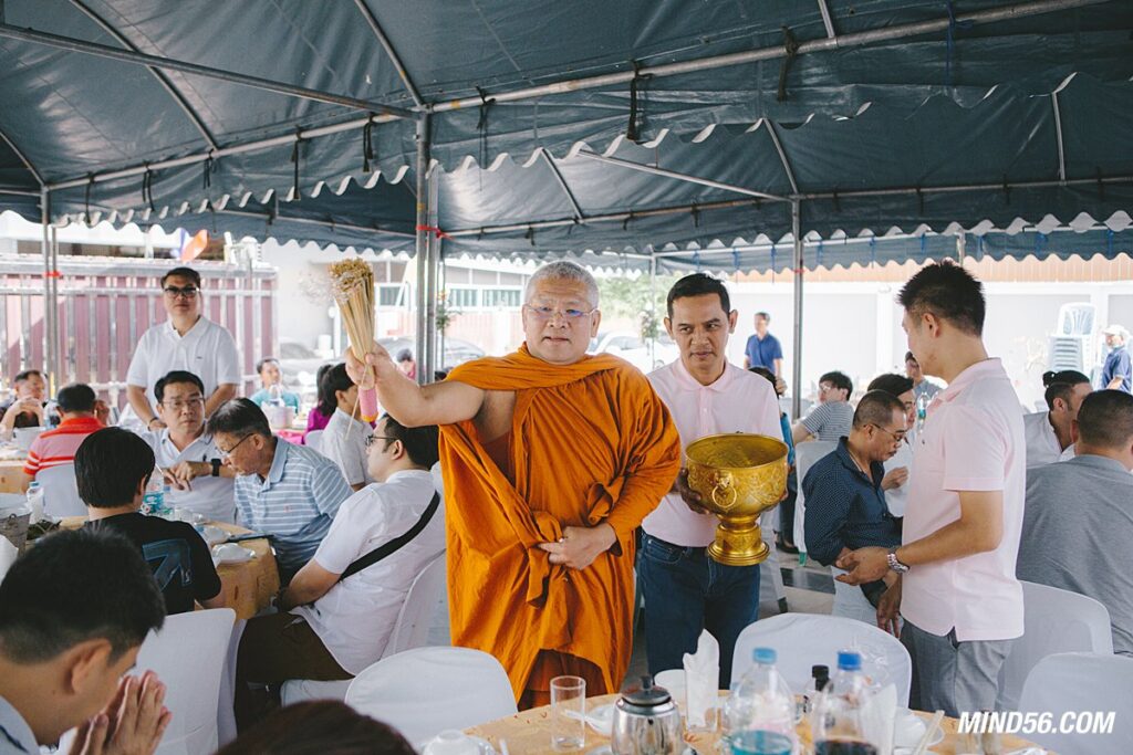 รับถ่ายรูป ทำบุญบริษัท
