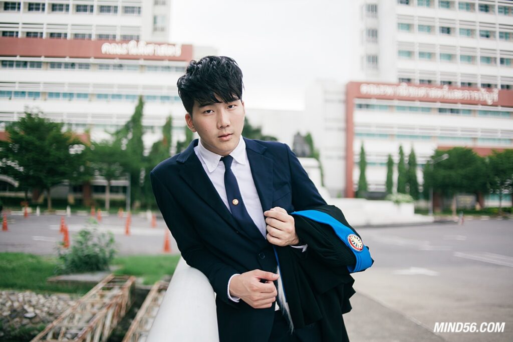 ถ่ายชุดครุย นอกรอบ มธ