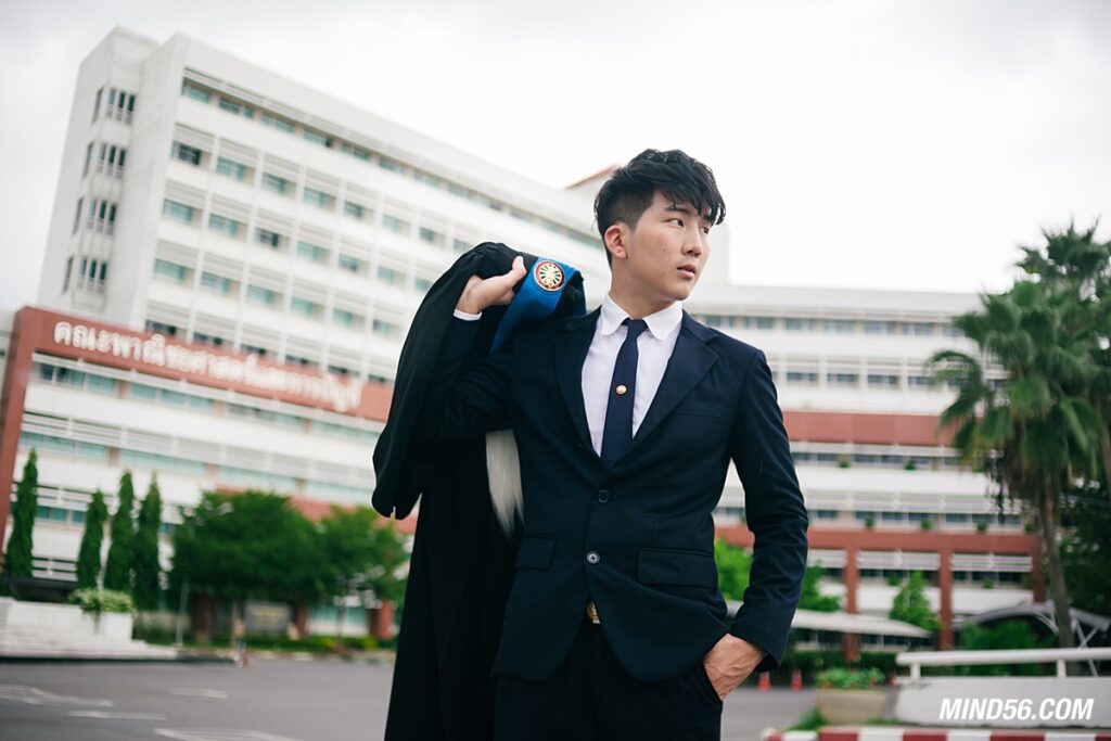 ถ่ายชุดครุย นอกรอบ มธ