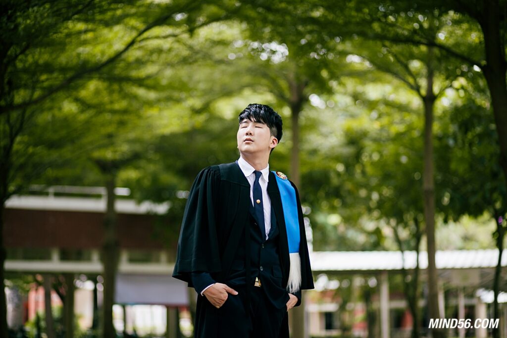 ถ่ายชุดครุย นอกรอบ มธ