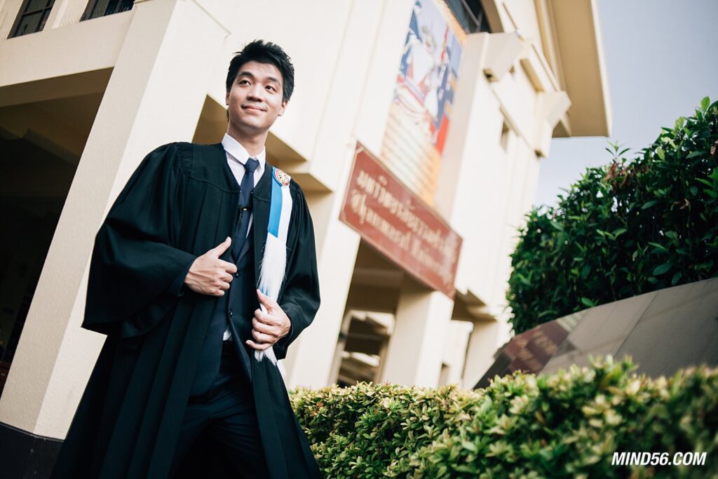 ถ่ายนอกรอบ รับปริญญา มธ 2568