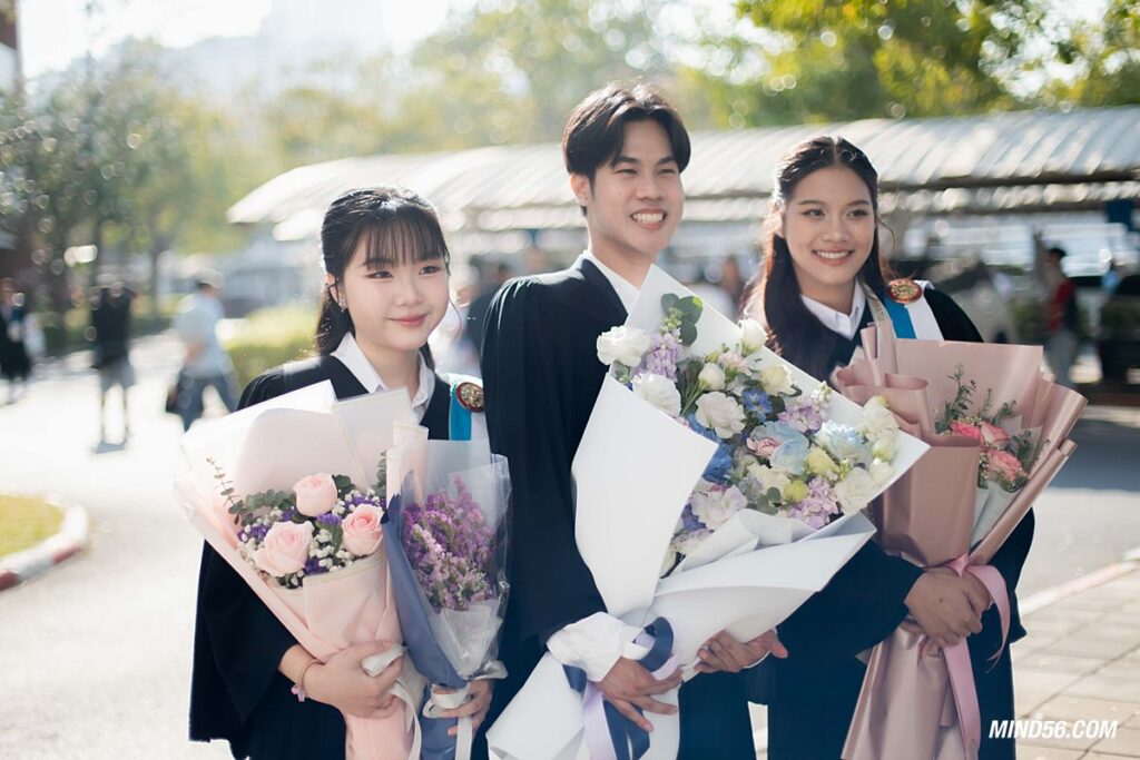 แจกความสดใส! น้องฟ้าใส บัณฑิต มธ น่ารักโดนใจไม่มีร้อน 8